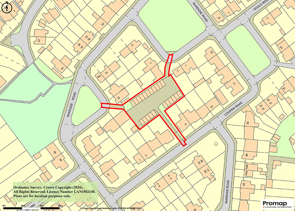 Lot: 211 - FREEHOLD SITE COMPRISING 22 LOCK-UP GARAGES AND PARKING SPACES -